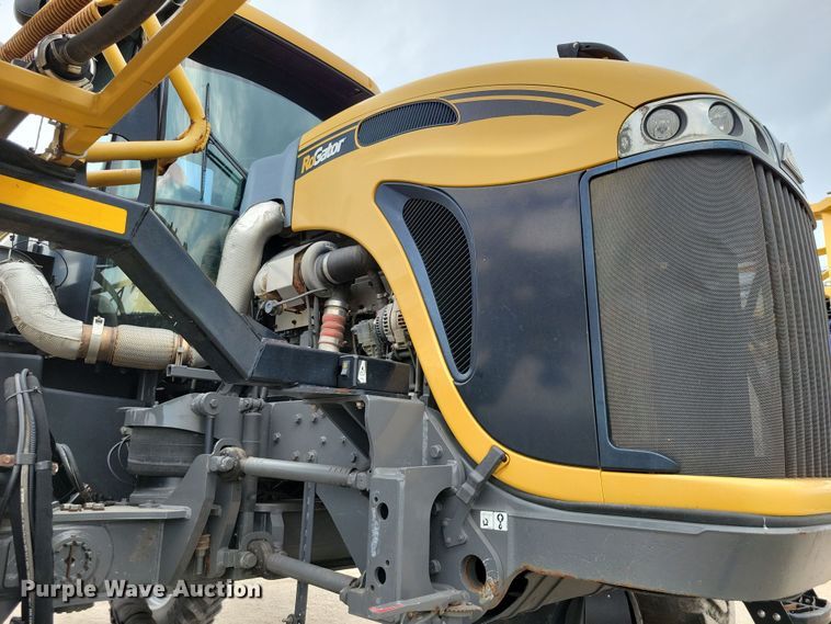 image for item EA2523 2013 RoGator RG1100 sprayer