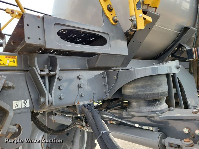 image for item EA2523 2013 RoGator RG1100 sprayer