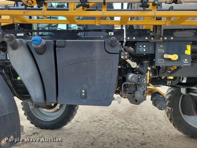 image for item EA2523 2013 RoGator RG1100 sprayer