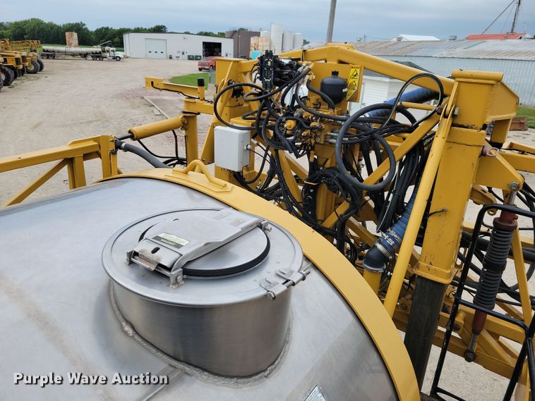 image for item EA2523 2013 RoGator RG1100 sprayer