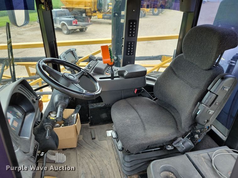 image for item EA2523 2013 RoGator RG1100 sprayer