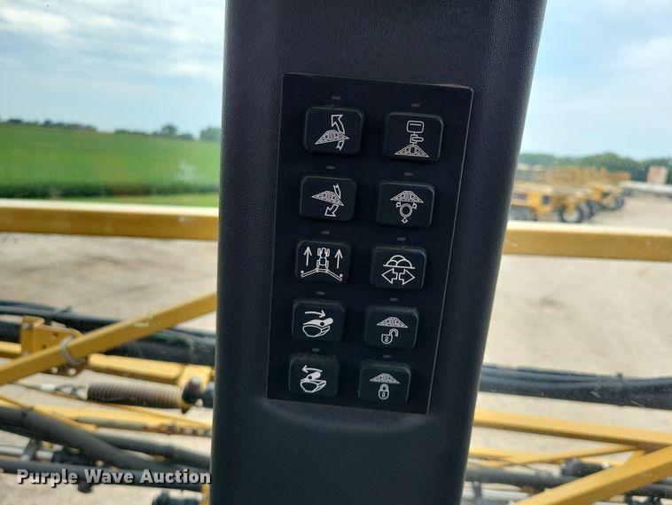 image for item EA2523 2013 RoGator RG1100 sprayer