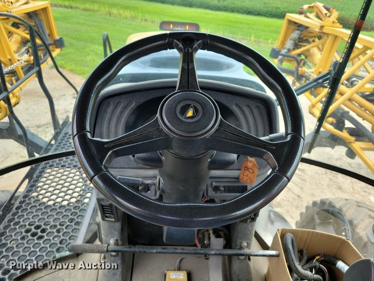 image for item EA2523 2013 RoGator RG1100 sprayer
