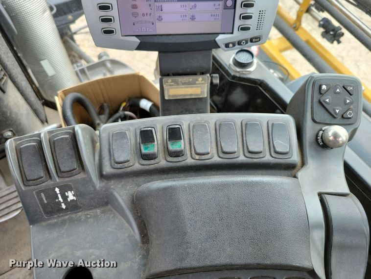 image for item EA2523 2013 RoGator RG1100 sprayer