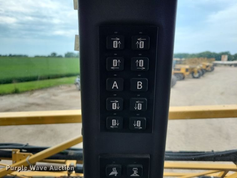 image for item EA2523 2013 RoGator RG1100 sprayer