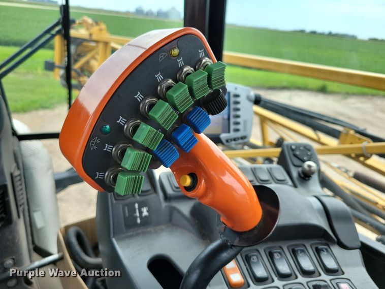 image for item EA2523 2013 RoGator RG1100 sprayer