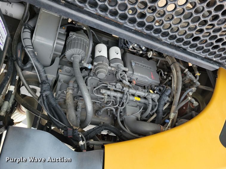 image for item EA2523 2013 RoGator RG1100 sprayer