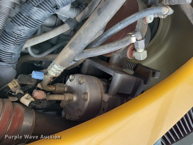 image for item EA2523 2013 RoGator RG1100 sprayer