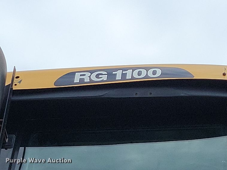 image for item EA2523 2013 RoGator RG1100 sprayer