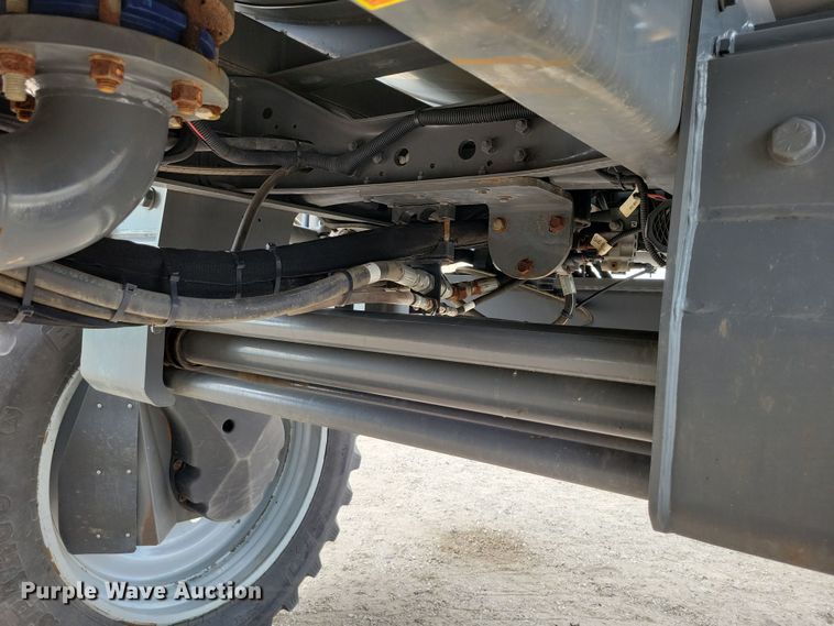 image for item EA2523 2013 RoGator RG1100 sprayer