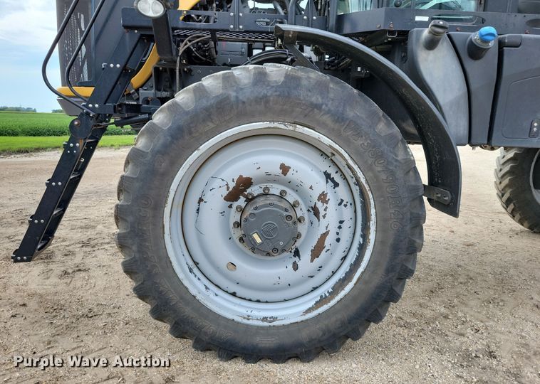image for item EA2523 2013 RoGator RG1100 sprayer