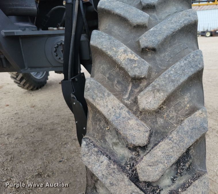 image for item EA2523 2013 RoGator RG1100 sprayer