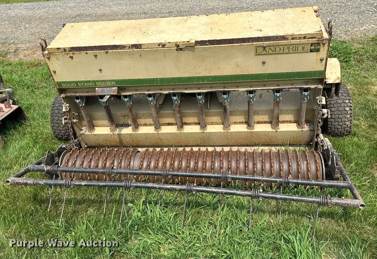 image for item EB2879 Land Pride seeder