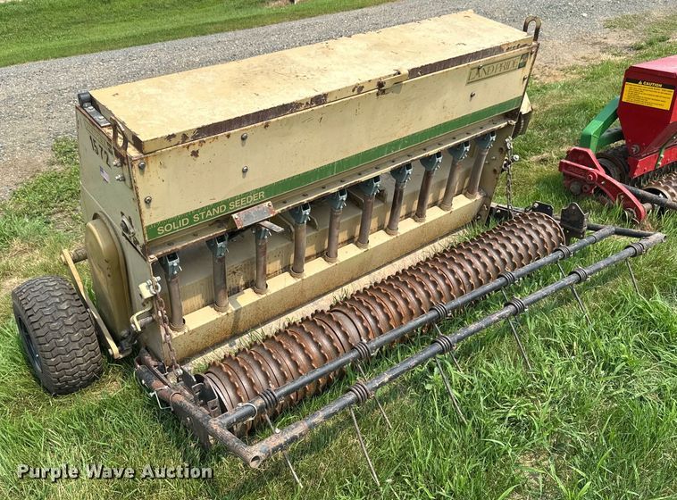 image for item EB2879 Land Pride seeder