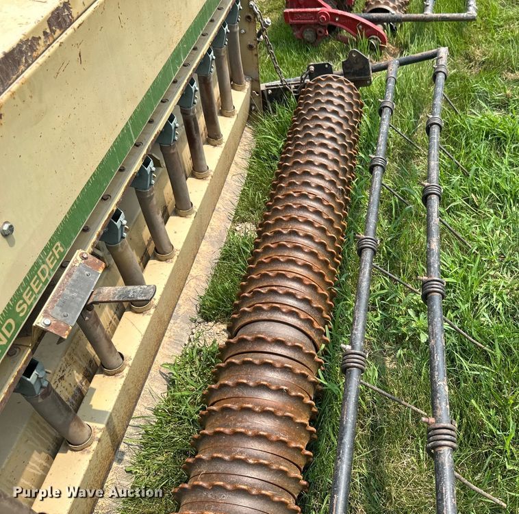 image for item EB2879 Land Pride seeder