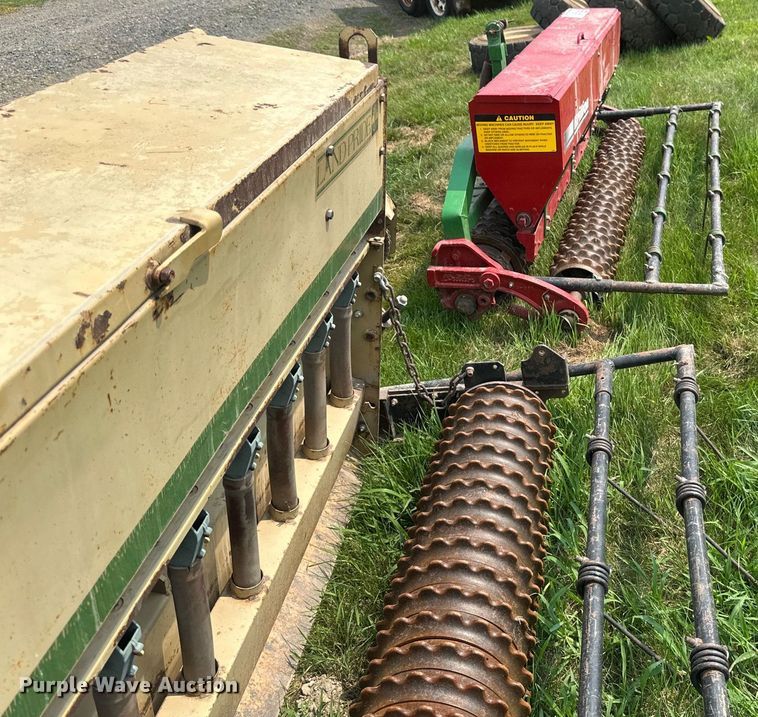 image for item EB2879 Land Pride seeder