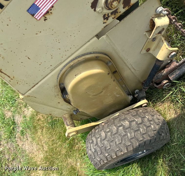 image for item EB2879 Land Pride seeder