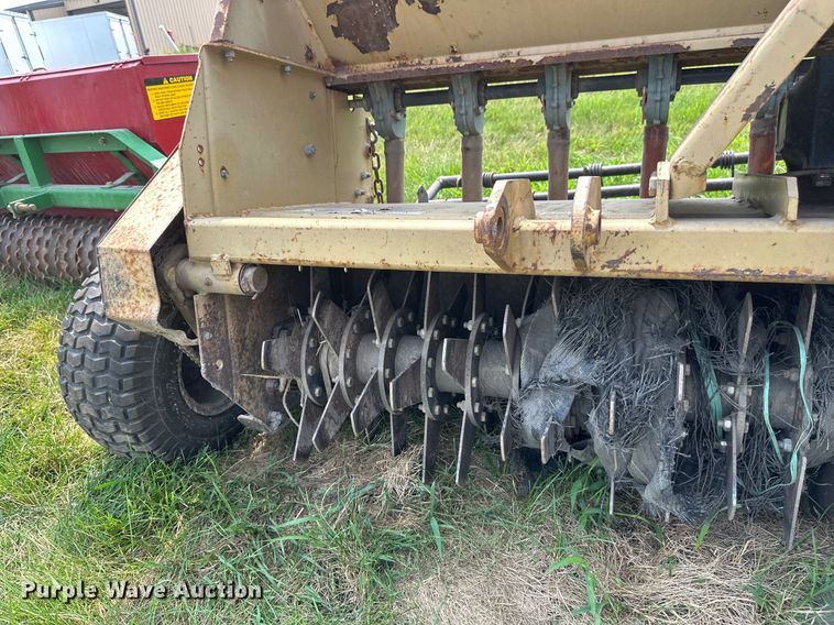 image for item EB2879 Land Pride seeder