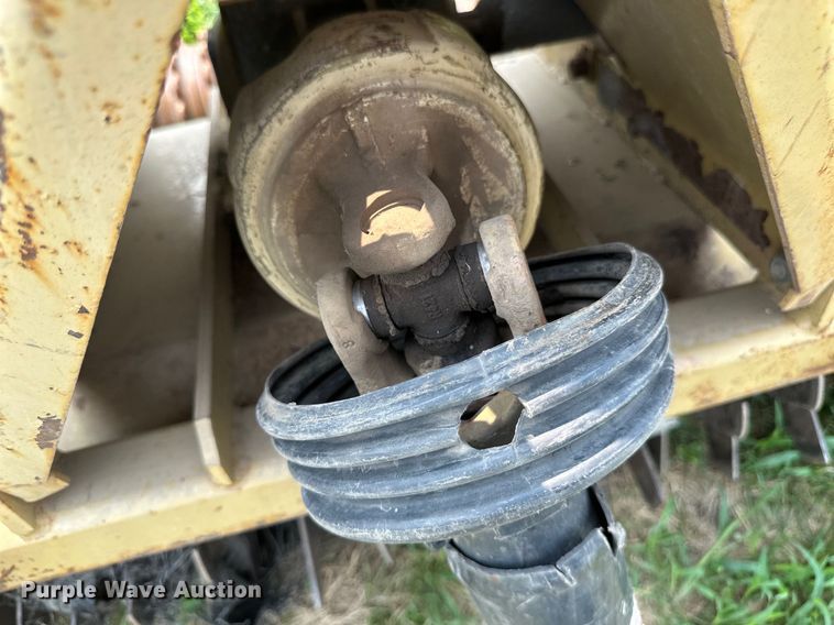 image for item EB2879 Land Pride seeder