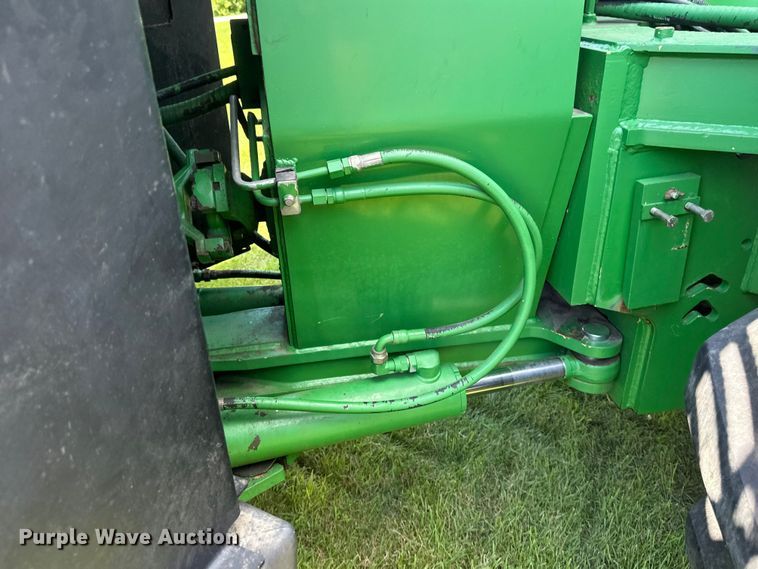 image for item EB2903 1997 John Deere 9300 4WD tractor