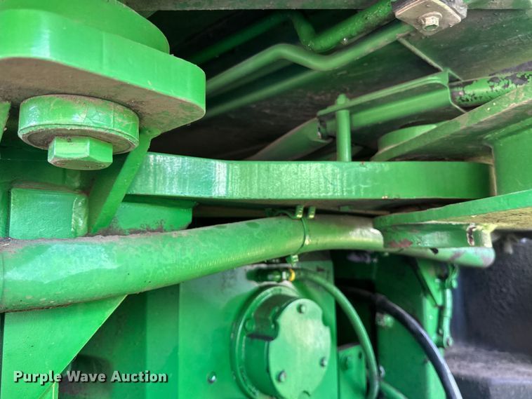 image for item EB2903 1997 John Deere 9300 4WD tractor