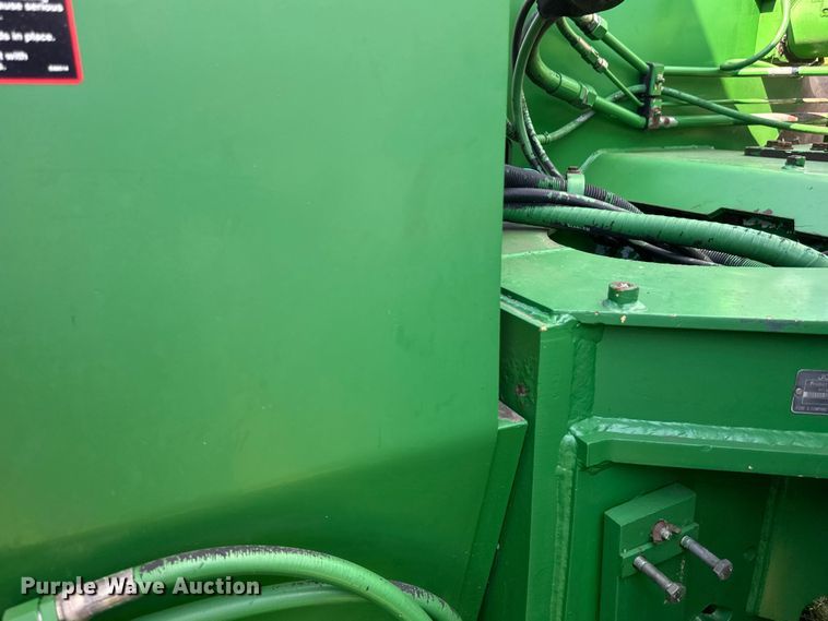 image for item EB2903 1997 John Deere 9300 4WD tractor