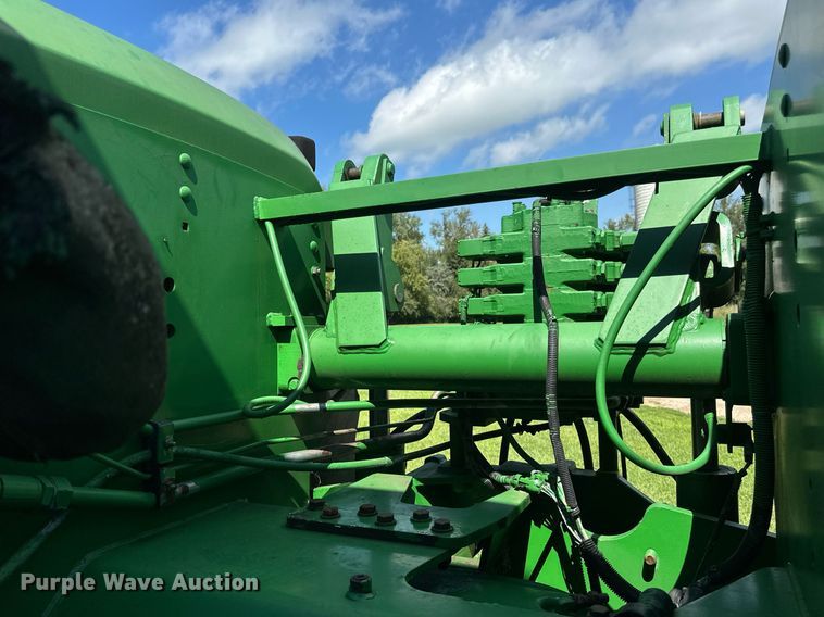 image for item EB2903 1997 John Deere 9300 4WD tractor