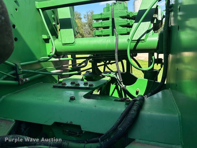 image for item EB2903 1997 John Deere 9300 4WD tractor