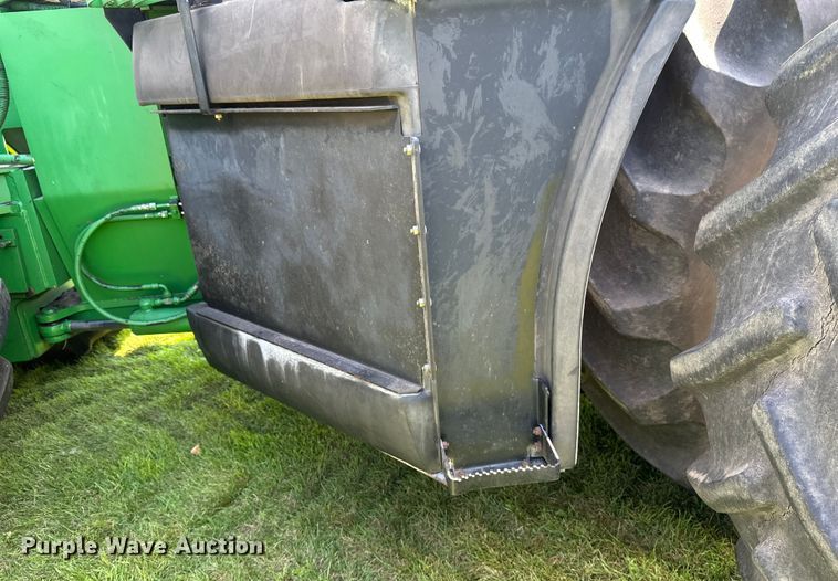 image for item EB2903 1997 John Deere 9300 4WD tractor