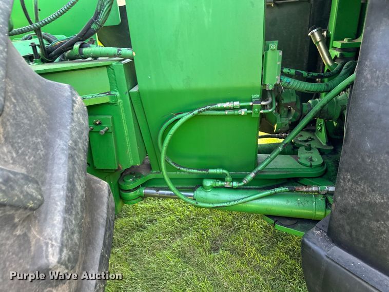 image for item EB2903 1997 John Deere 9300 4WD tractor