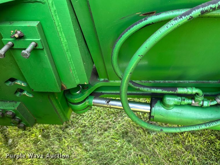 image for item EB2903 1997 John Deere 9300 4WD tractor