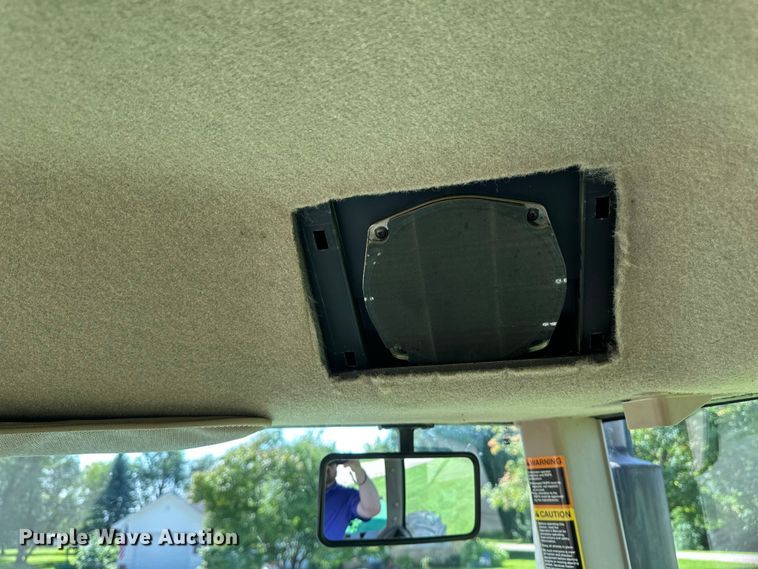 image for item EB2903 1997 John Deere 9300 4WD tractor