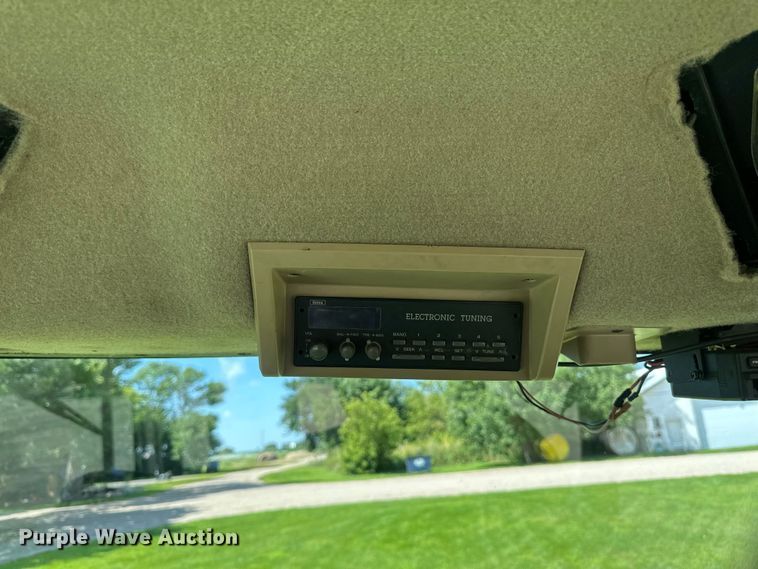 image for item EB2903 1997 John Deere 9300 4WD tractor