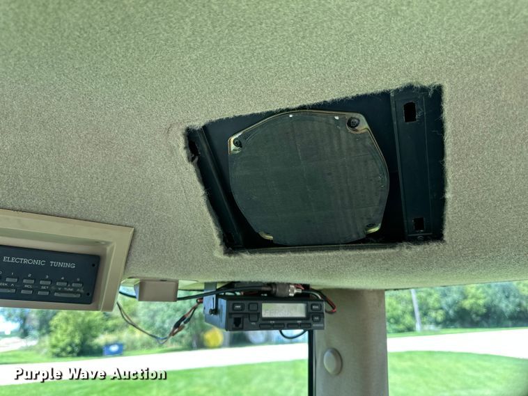 image for item EB2903 1997 John Deere 9300 4WD tractor