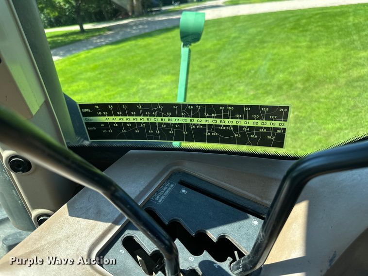 image for item EB2903 1997 John Deere 9300 4WD tractor