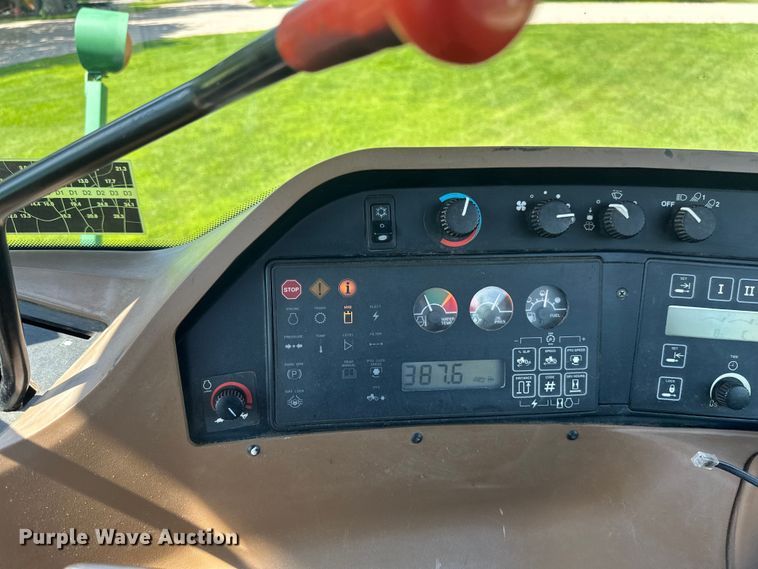 image for item EB2903 1997 John Deere 9300 4WD tractor