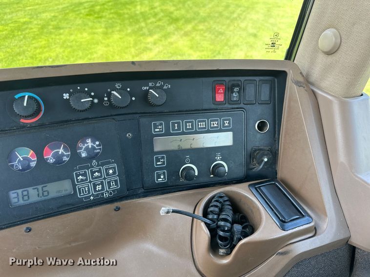 image for item EB2903 1997 John Deere 9300 4WD tractor