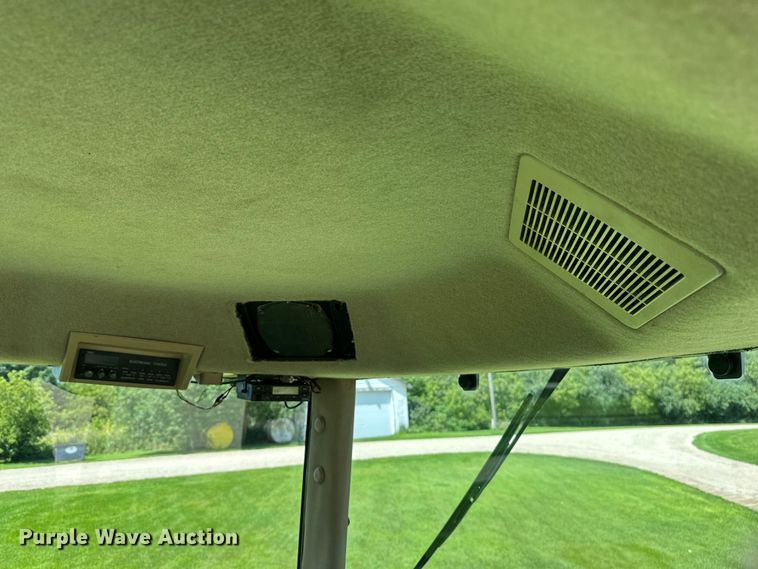 image for item EB2903 1997 John Deere 9300 4WD tractor