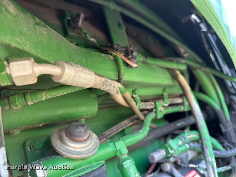 image for item EB2903 1997 John Deere 9300 4WD tractor