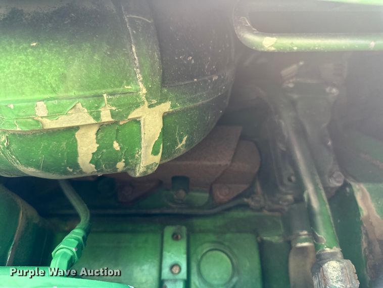 image for item EB2903 1997 John Deere 9300 4WD tractor