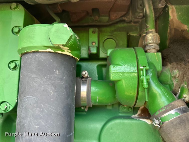 image for item EB2903 1997 John Deere 9300 4WD tractor