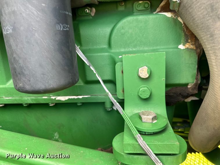 image for item EB2903 1997 John Deere 9300 4WD tractor