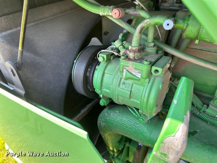 image for item EB2903 1997 John Deere 9300 4WD tractor