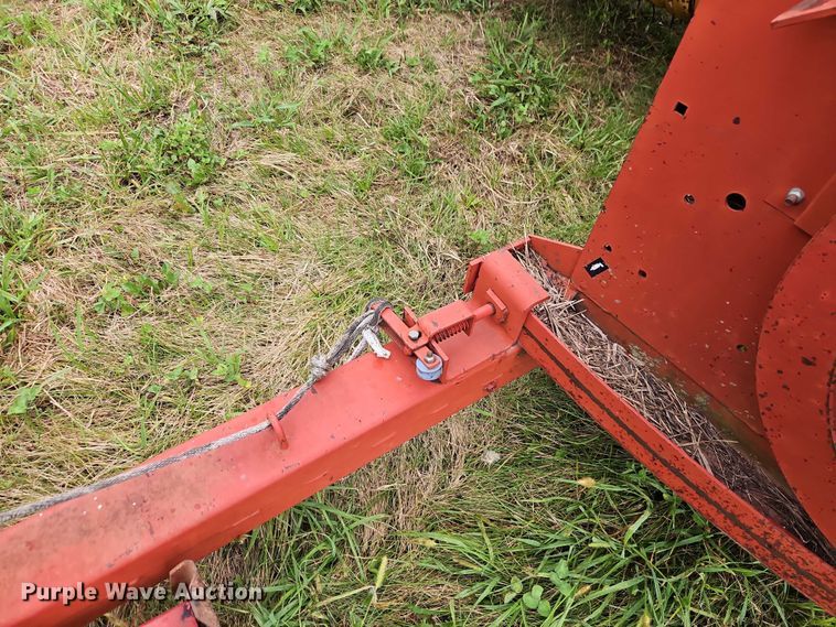 image for item EB8236 New Holland 565 small square baler