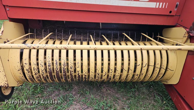 image for item EB8236 New Holland 565 small square baler