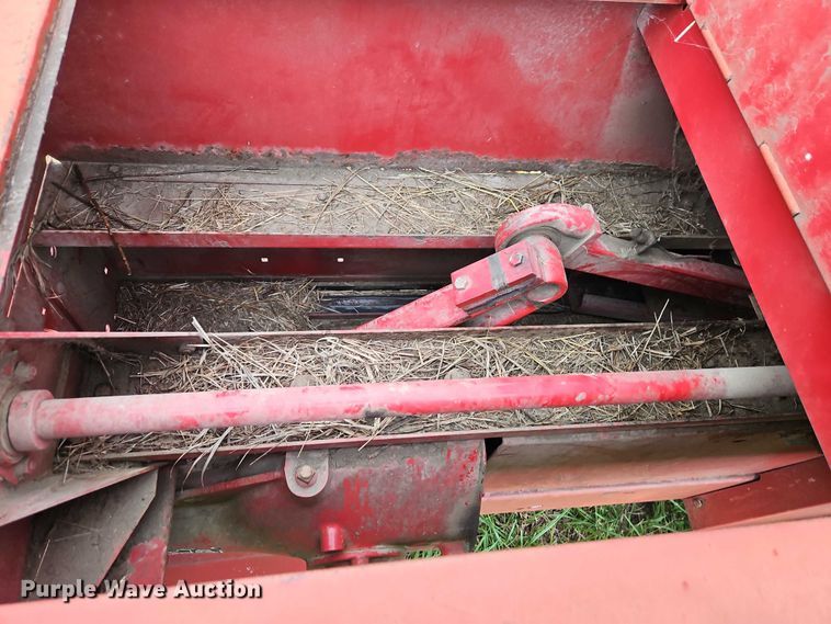 image for item EB8236 New Holland 565 small square baler