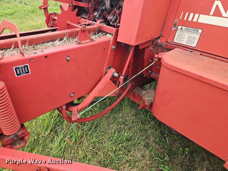 image for item EB8236 New Holland 565 small square baler