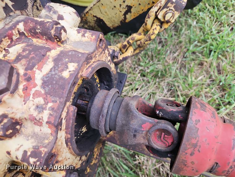 image for item EB8236 New Holland 565 small square baler