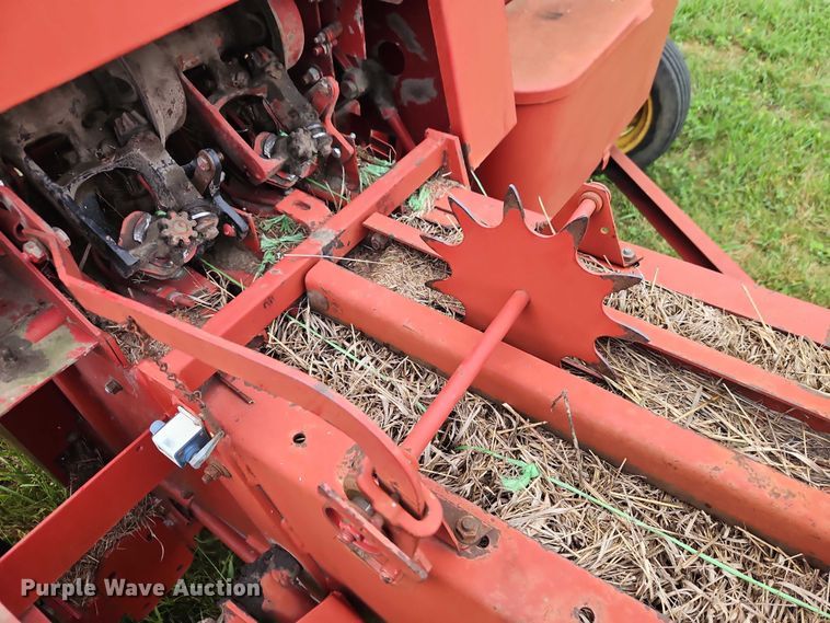 image for item EB8236 New Holland 565 small square baler