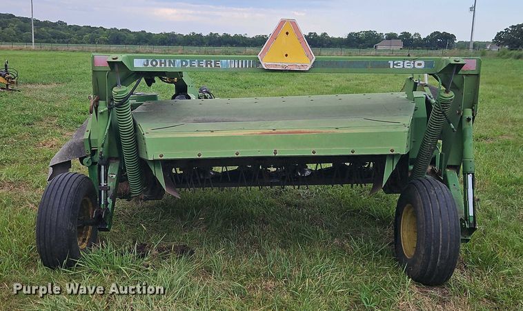 image for item EB8237 John Deere 1360 windrower